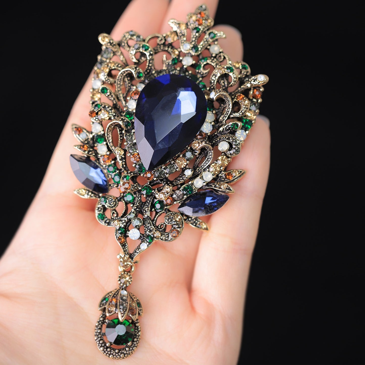 Royal Blue Bouquey coat brooch