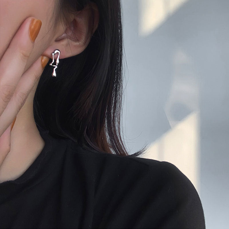 SIsslia s925 Silver Asymmetrical Lava Advanced Cool HipHop Earrings Niche Light Luxury Personality Earrings