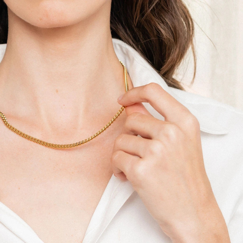 SISSLIA Trend Retro Simple Personality Senior Gold-Plated Multi-Layer Collarbone Choker for Women