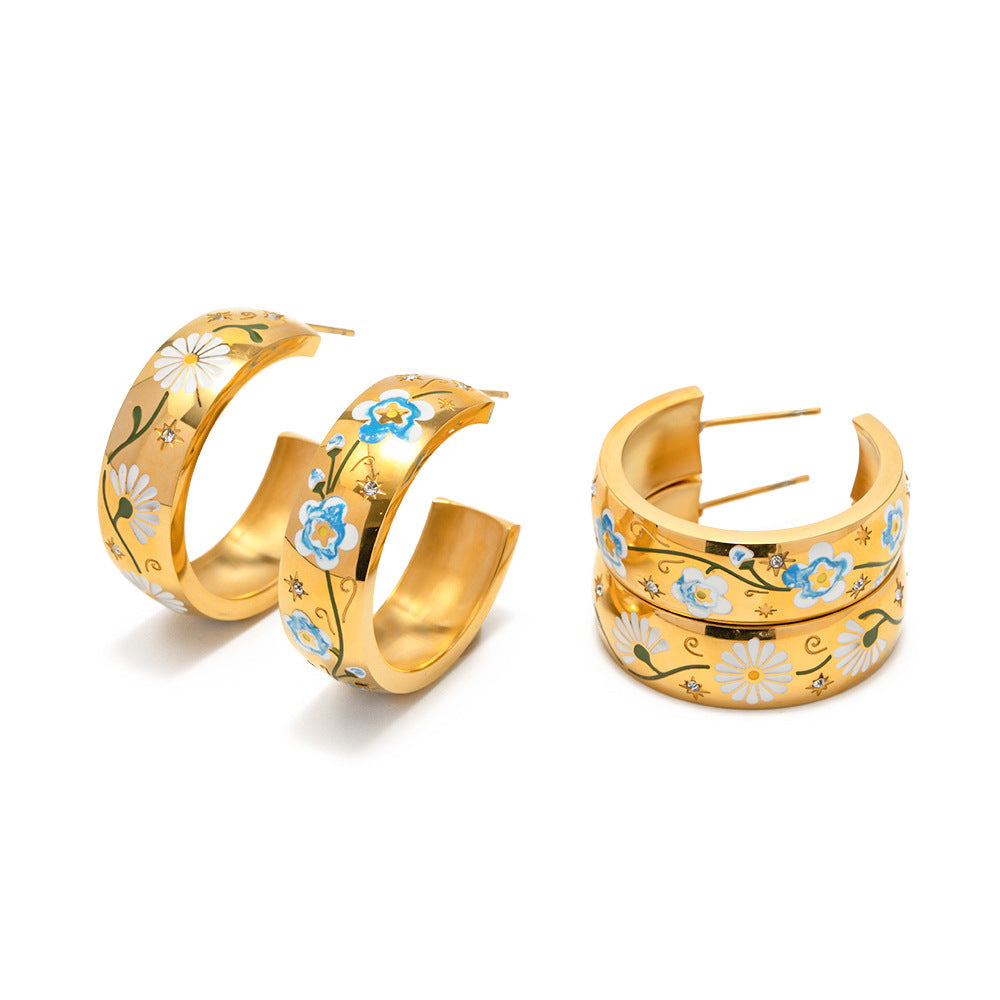 SISSLIA 18k Gold-Plated Stainless Steel Vintage White Flowers Not Fade Niche Design Earrings for Women