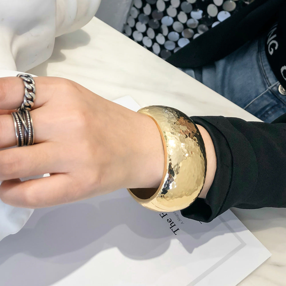 Sisslia Wholesale Women Fashion Alloy Bangle Europe and America Exaggerated Wide Bangle For Women