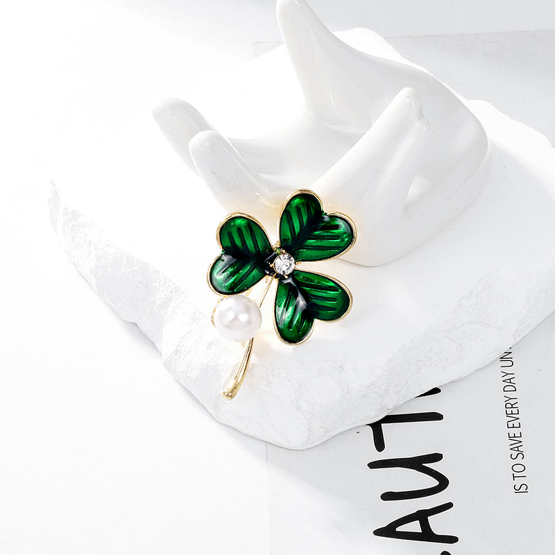 Leaf Clover Dripping Oil Brooches