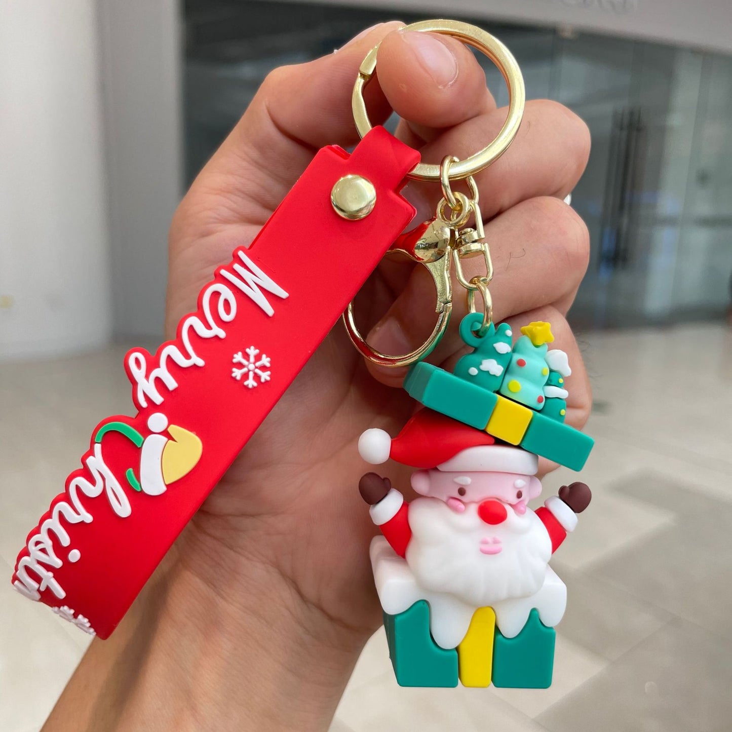SISSLIA Creative 3D Christmas Doll Keychain Cartoon Santa Claus Snowman Elk Tree Pendant With Key Rings Kids Backpack Accessory